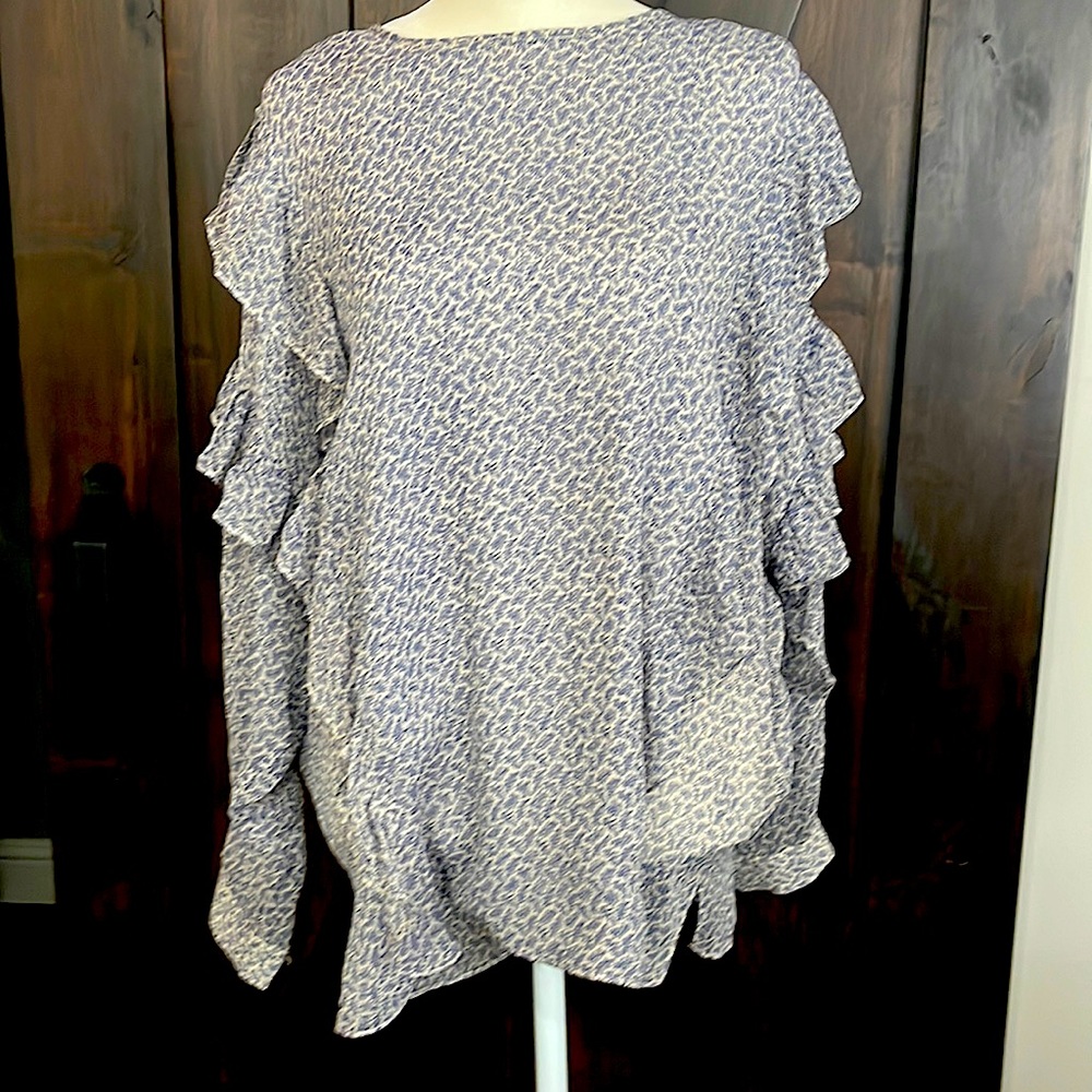 AG Blouse long sleeve with ruffle sleeves  XS nwt